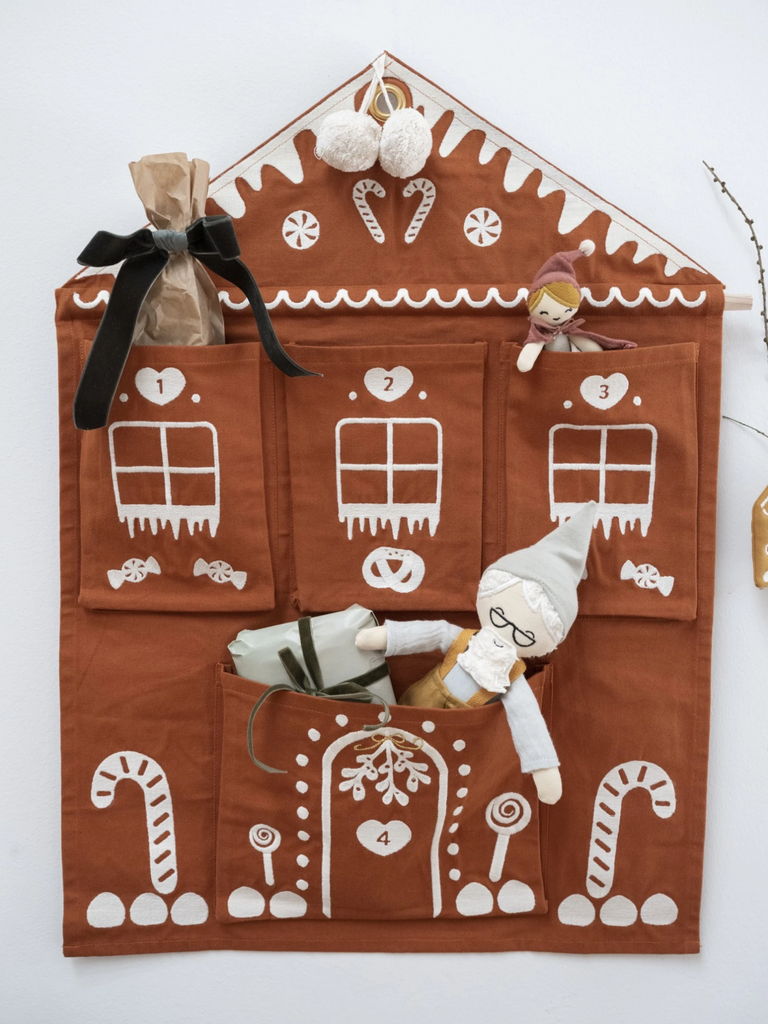 Wall Advent Calendar - Gingerbread House embroidery - cinnamon – minimini  kids